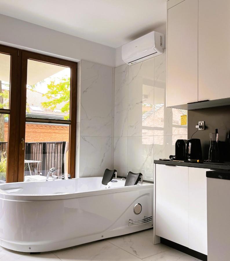 Jacuzzi Rakowicka Top Apartments Kraków Eksteriør billede