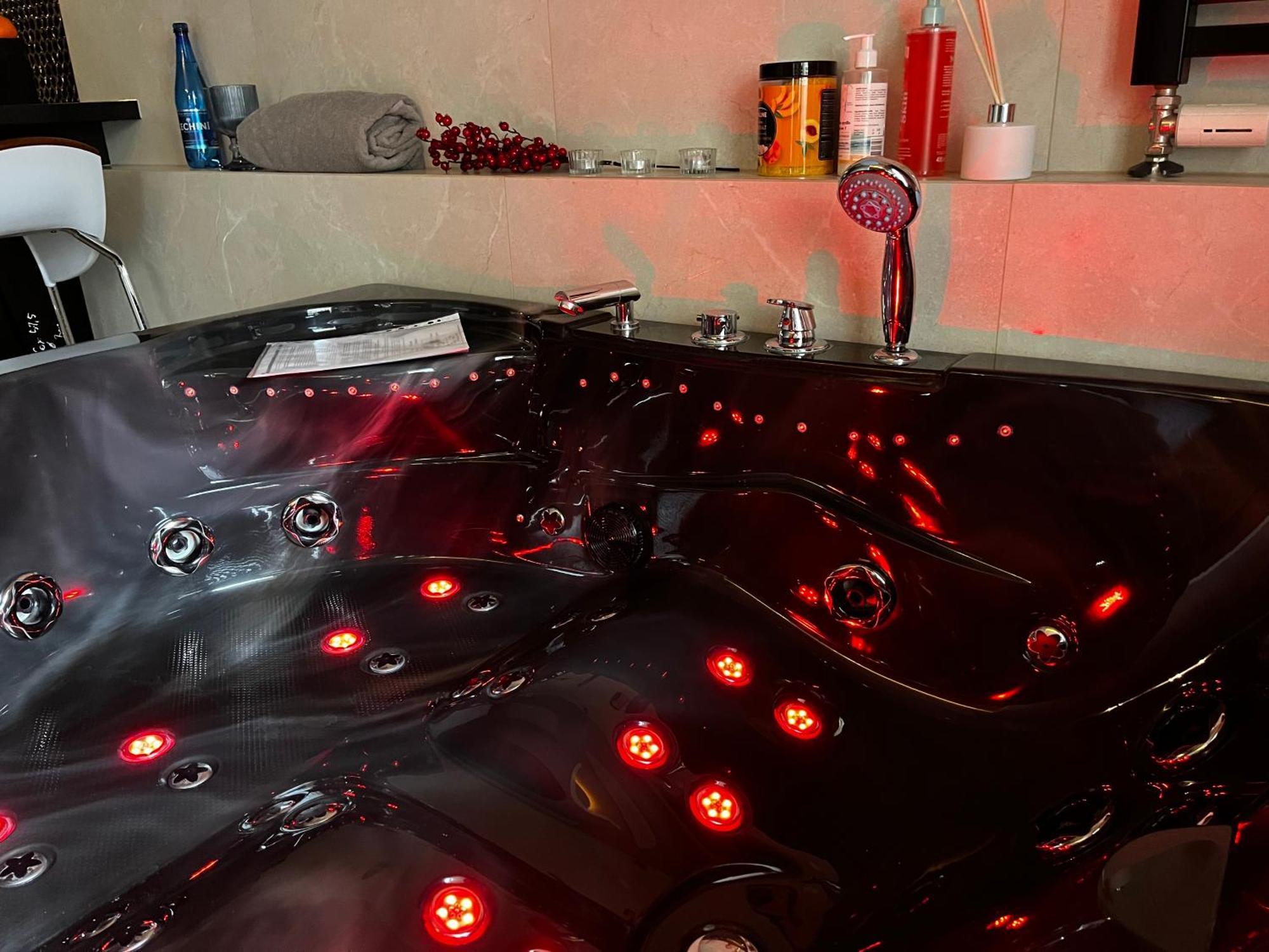 Jacuzzi Rakowicka Top Apartments Kraków Eksteriør billede